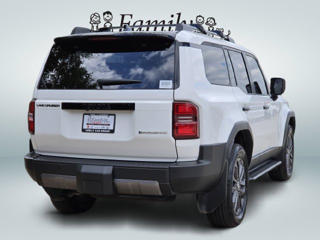 Used 2026 Toyota Land Cruiser w/ Premium Package AWD/4WD image 4