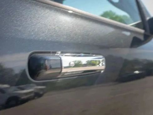 Used 2017 RAM 1500 Laramie w/ Convenience Group image 8