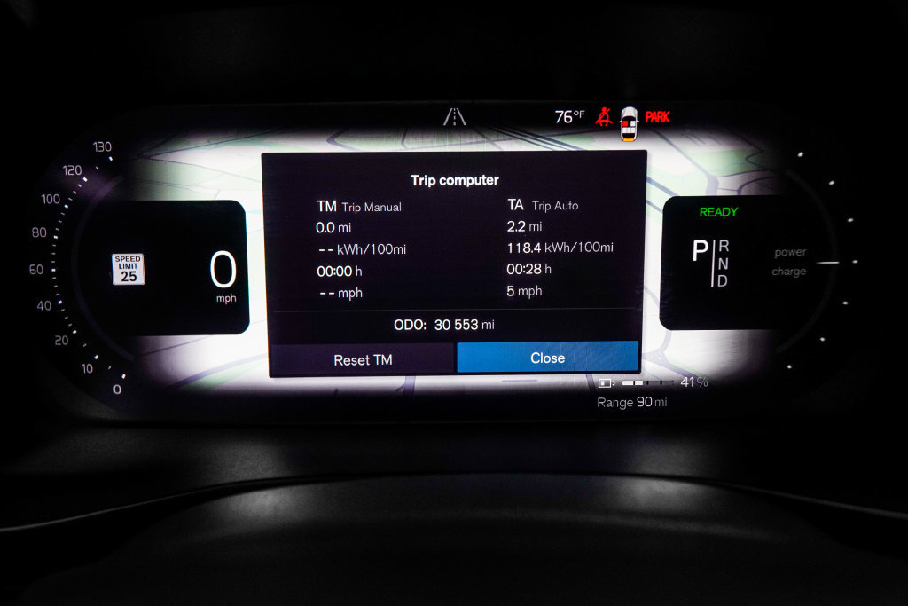 Used 2023 Volvo C40 P8 Recharge Ultimate w/ Protection Package Premier AWD/4WD image 34