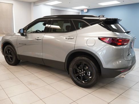 Used 2026 Chevrolet Blazer LT w/ Convenience Package FWD image 9
