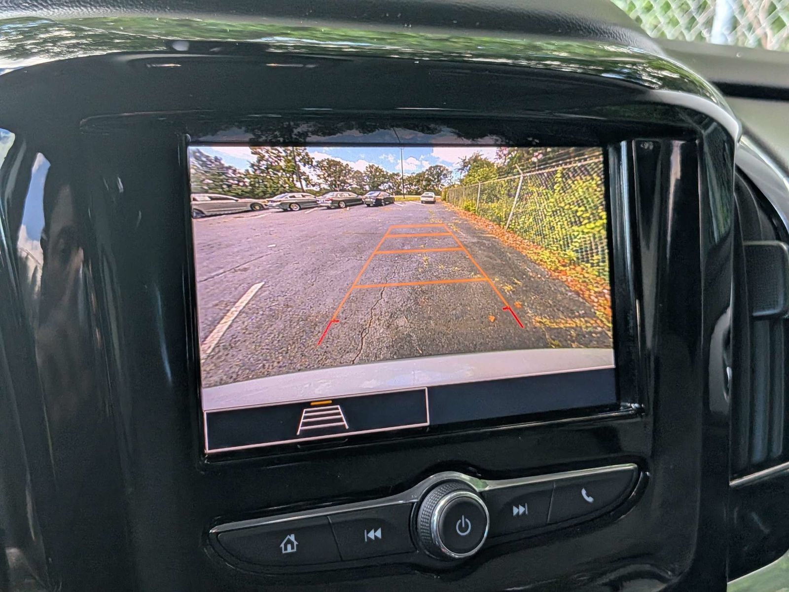 Used 2020 Chevrolet Traverse LS FWD image 21