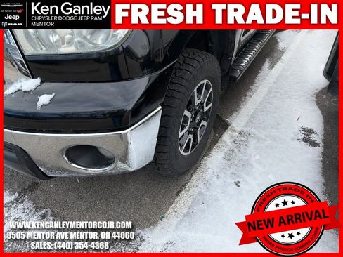 Used 2011 Toyota Tundra 4x4 Double Cab w/ TRD Off-Road Pkg image 5