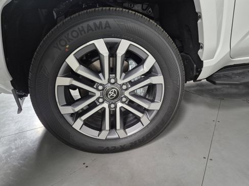 New 2025 Toyota 4Runner 4WD image 11