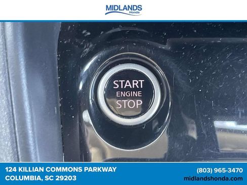 Used 2025 Nissan Versa SV FWD image 27