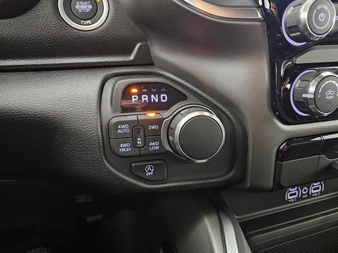 New 2026 RAM 1500 Big Horn w/ Sport Appearance Package AWD/4WD image 30