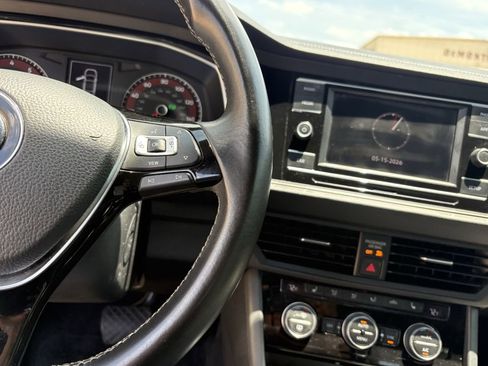Used 2019 Volkswagen Jetta R-Line FWD image 14