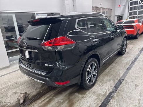 Used 2017 Nissan Rogue SL w/ SL Premium Package image 3