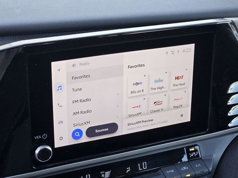 Used 2025 Toyota Camry LE image 8