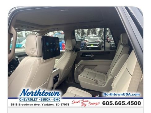Used 2025 GMC Yukon Denali w/ Denali Reserve Package AWD/4WD image 38