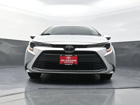 Used 2024 Toyota Corolla LE FWD image 31