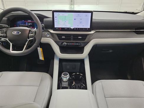 New 2026 Ford Explorer Platinum w/ LUX Leather Package image 15