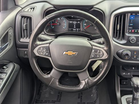 Used 2022 Chevrolet Colorado LT w/ Luxury Package image 16