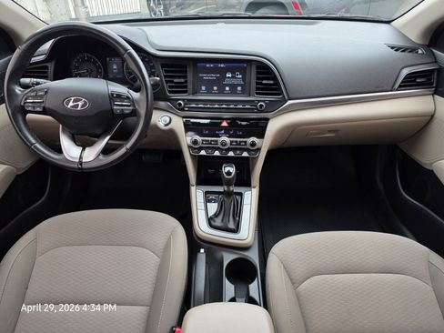 Used 2019 Hyundai Elantra Value Edition w/ Winter Weather Package FWD image 10