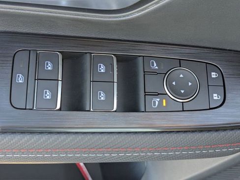 New 2026 Nissan Kicks SR FWD image 11