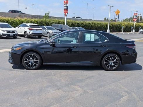 Used 2024 Toyota Camry SE w/ Cold Weather Package FWD image 13