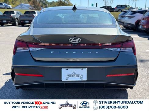 New 2026 Hyundai Elantra SE w/ Cargo Package image 8