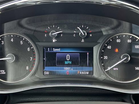 Certified 2022 Buick Encore Preferred w/ Safety Package image 18