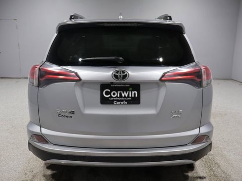 Used 2018 Toyota RAV4 XLE image 3
