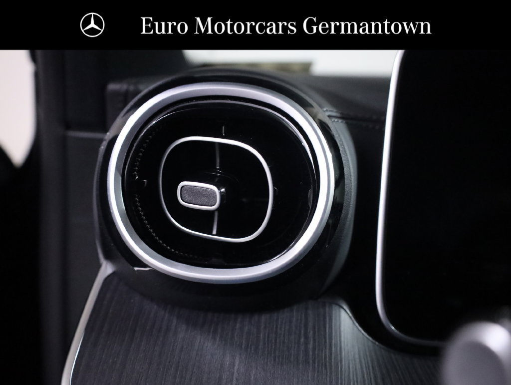 Used 2026 Mercedes-Benz C 300 4MATIC Sedan image 11