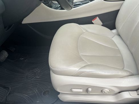 Used 2017 Buick Envision Premium AWD/4WD image 12