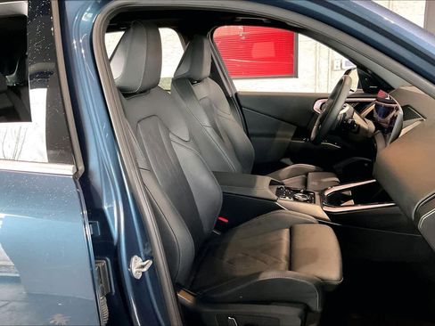 Used 2025 BMW X3 xDrive30i w/ Convenience Package image 8