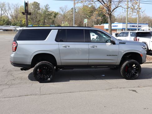 Used 2024 Chevrolet Suburban Z71 w/ Luxury Package AWD/4WD image 11