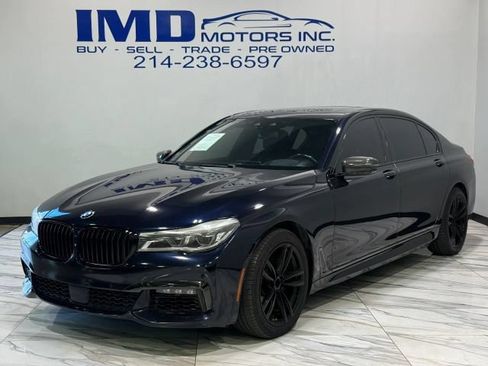 Used 2017 BMW 750i xDrive AWD/4WD image 1