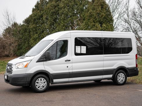 Used 2017 Ford Transit 350 XLT image 8