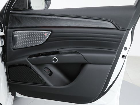 New 2026 Maserati Grecale Modena image 9