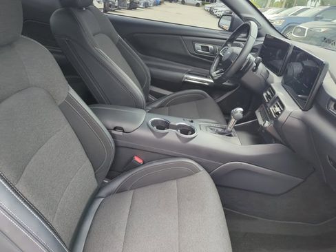Used 2025 Ford Mustang GT RWD image 23