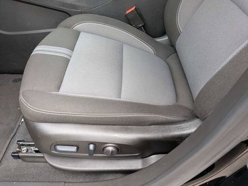 Used 2025 Chevrolet Blazer LT FWD image 20