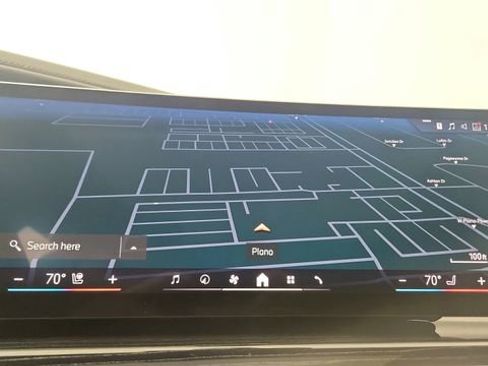 Used 2025 BMW 740i RWD image 44