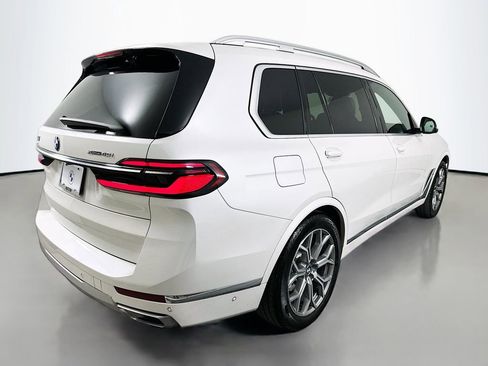 Used 2023 BMW X7 xDrive40i w/ Parking Assistance Package AWD/4WD image 5