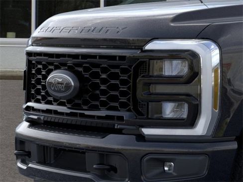 New 2026 Ford F250 XLT w/ XLT Premium Package image 17