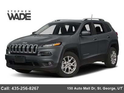 Used 2018 Jeep Cherokee Latitude Plus w/ Comfort/Convenience Group