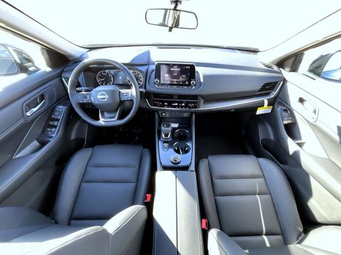 New 2026 Nissan Rogue SV AWD/4WD image 14