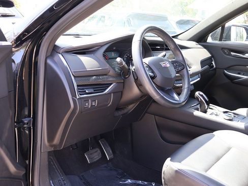Used 2023 Cadillac XT4 Sport image 28