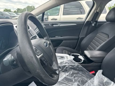 Used 2014 Ford Fusion SE FWD image 33