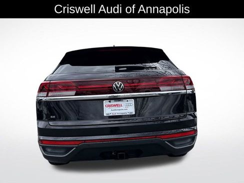 Used 2024 Volkswagen Atlas Cross Sport SE FWD image 4