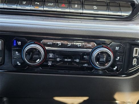 Used 2025 Chevrolet Silverado 2500 LTZ w/ Trail Boss Package image 19