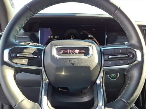 Used 2025 GMC Acadia Elevation image 21