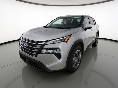 Used 2025 Nissan Rogue SV FWD image 3