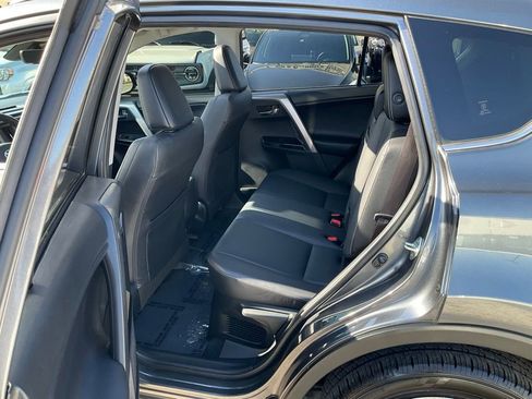 Used 2018 Toyota RAV4 Limited w/ Carpet Mat Package AWD/4WD image 7