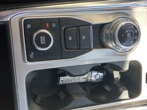 Used 2021 Ford Explorer XLT w/ Equipment Group 202A AWD/4WD image 15