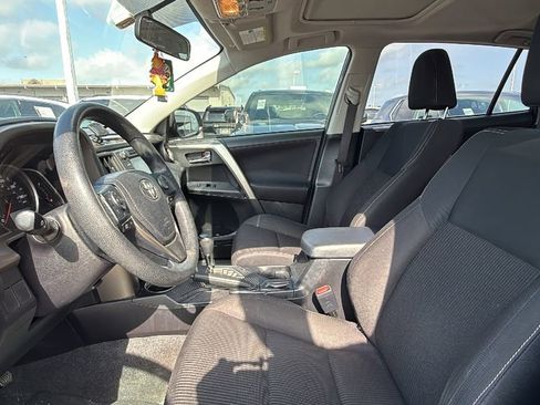 Used 2015 Toyota RAV4 XLE image 4