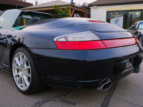 Used 2004 Porsche 911 Carrera 4S image 33