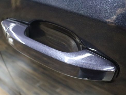 Used 2023 GMC Sierra 1500 Elevation w/ X31 Off-Road Package image 11