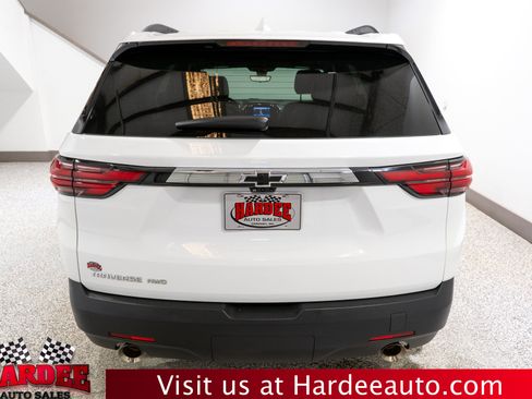 Used 2023 Chevrolet Traverse LT w/ LT Premium Package AWD/4WD image 4
