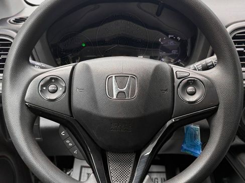 Used 2021 Honda HR-V LX image 18