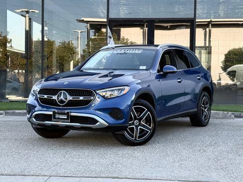 Used 2026 Mercedes-Benz GLC 300 image 2